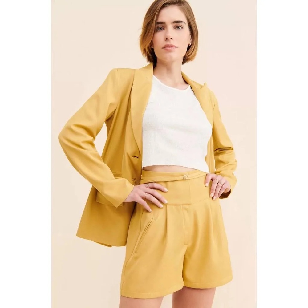 4th & Reckless  Anthropologie Yellow Tamiko Highwaist Short Size Medium NWT